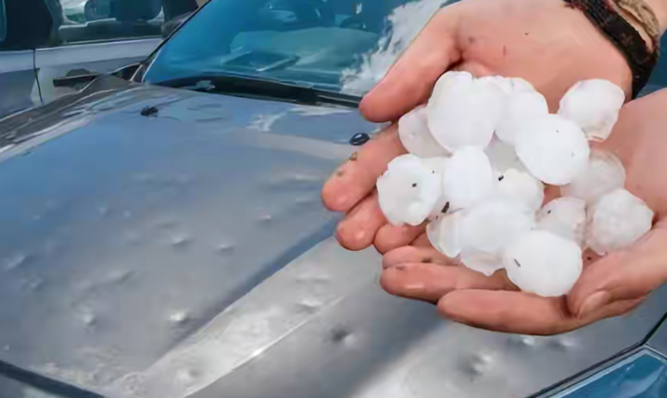 广东暴雨冰雹损坏数百新车 顾客要求退换遭拒