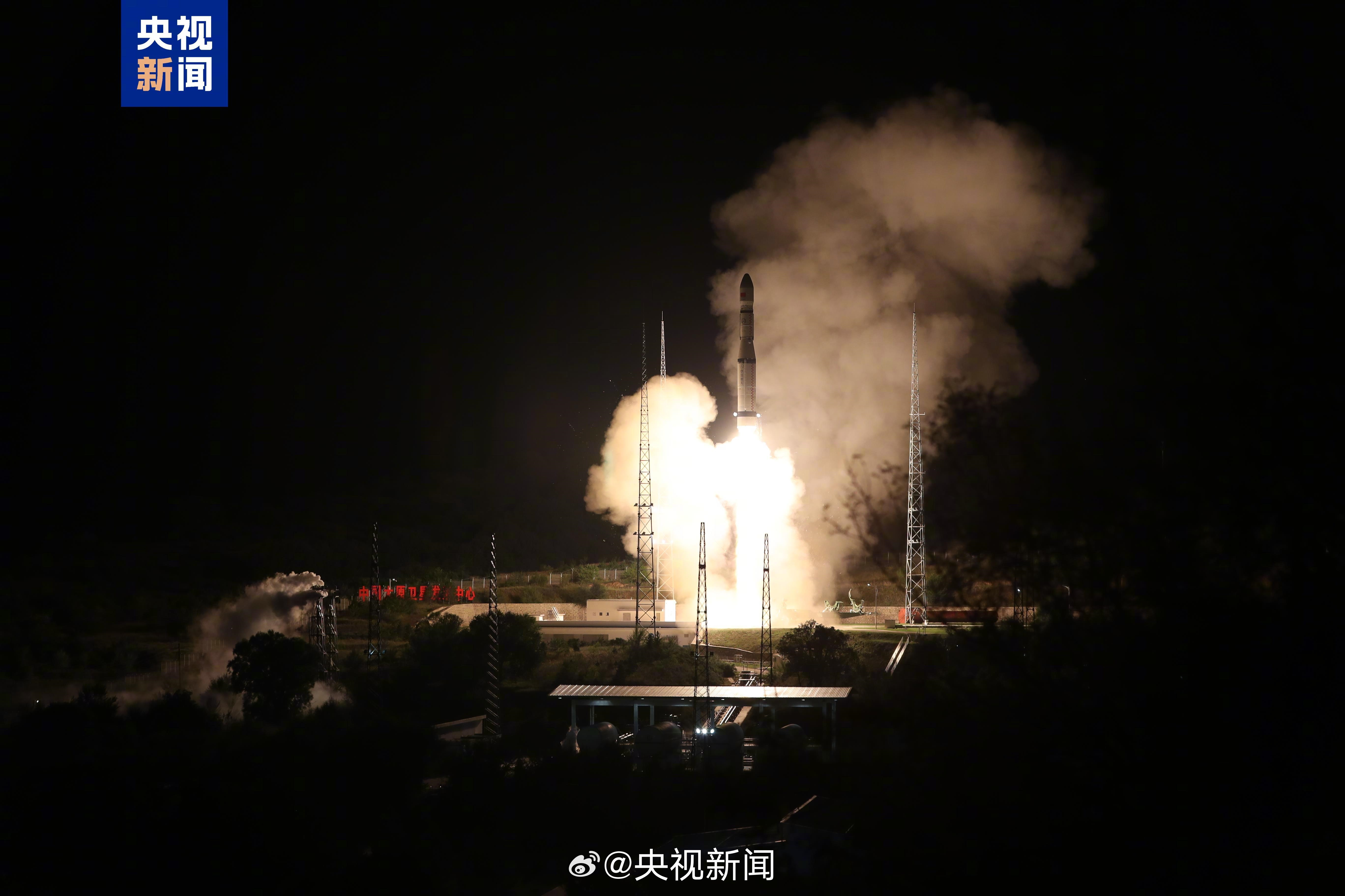 中国成功发射“吉利星座03组”10颗卫星入轨，助力全球卫星通信新时代